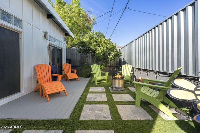 8614 E BERRIDGE Lane, Scottsdale, AZ 85250