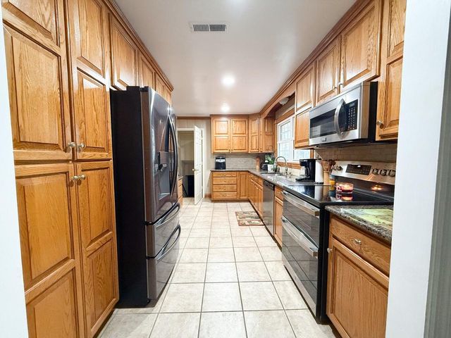 1515 Crestway Drive, Athens, TN 37303