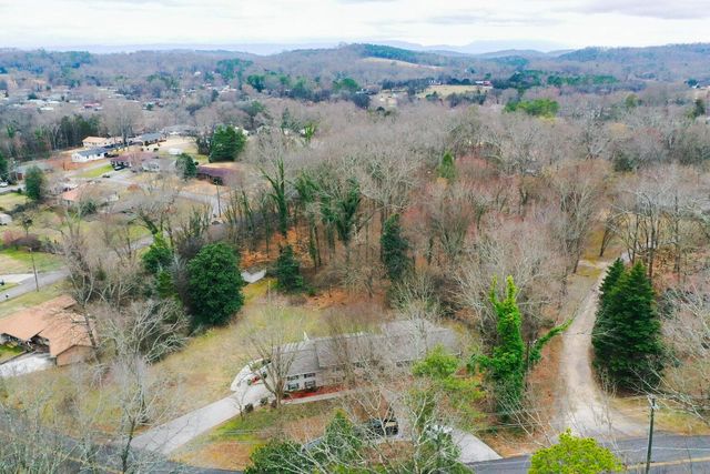 1515 Crestway Drive, Athens, TN 37303