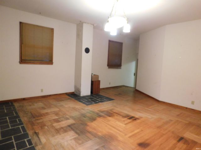 2100 W Ellsworth Road, Bloomington, IN 47404