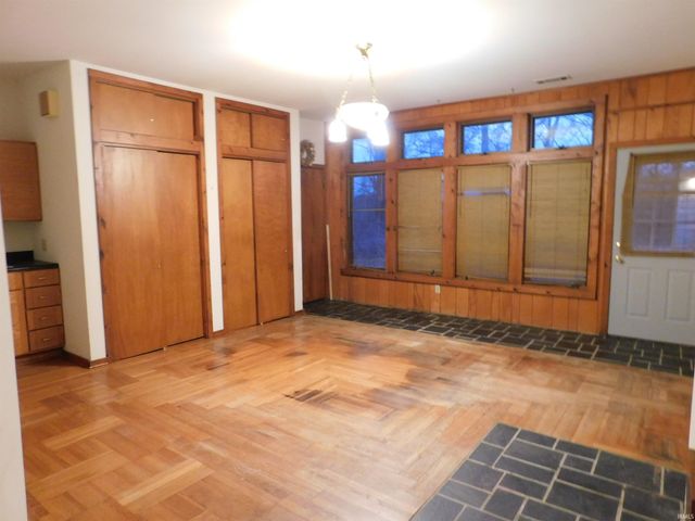 2100 W Ellsworth Road, Bloomington, IN 47404