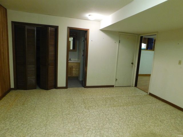 2100 W Ellsworth Road, Bloomington, IN 47404