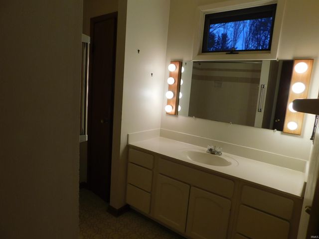 2100 W Ellsworth Road, Bloomington, IN 47404