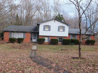 2100 W Ellsworth Road, Bloomington, IN 47404