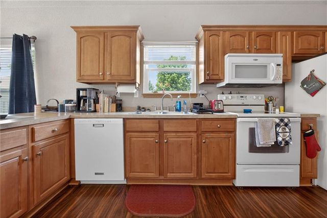 840 S Woodson Court, Gardner, KS 66030