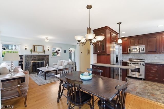 597 Penn Ave, Teaneck Twp., NJ 07666