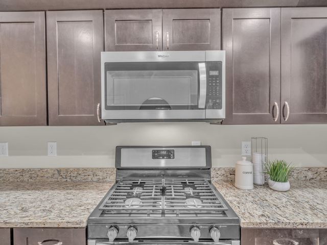 371 McElhiney Rd, Dickson, TN 37055