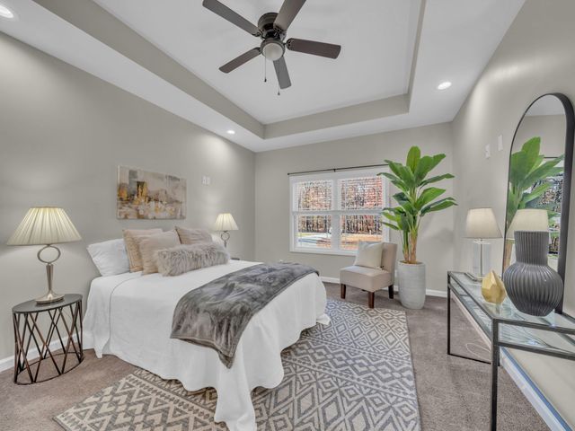 371 McElhiney Rd, Dickson, TN 37055