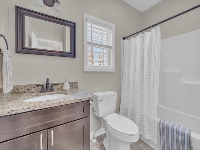 371 McElhiney Rd, Dickson, TN 37055