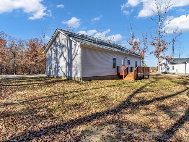 371 McElhiney Rd, Dickson, TN 37055