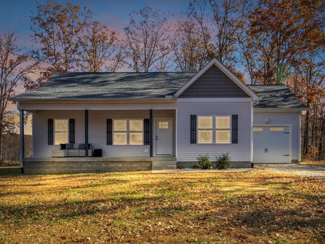 371 McElhiney Rd, Dickson, TN 37055