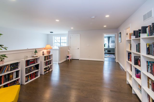 2544 Oxford Circle, Ann Arbor, MI 48103