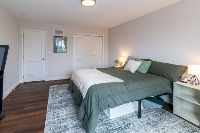 2544 Oxford Circle, Ann Arbor, MI 48103