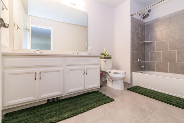 2544 Oxford Circle, Ann Arbor, MI 48103