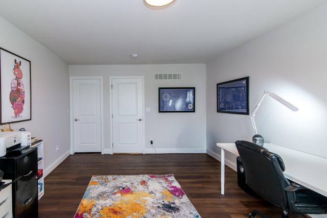 2544 Oxford Circle, Ann Arbor, MI 48103