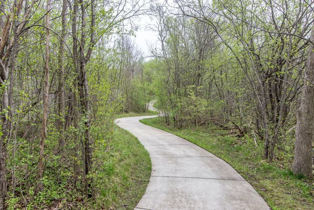 2544 Oxford Circle, Ann Arbor, MI 48103