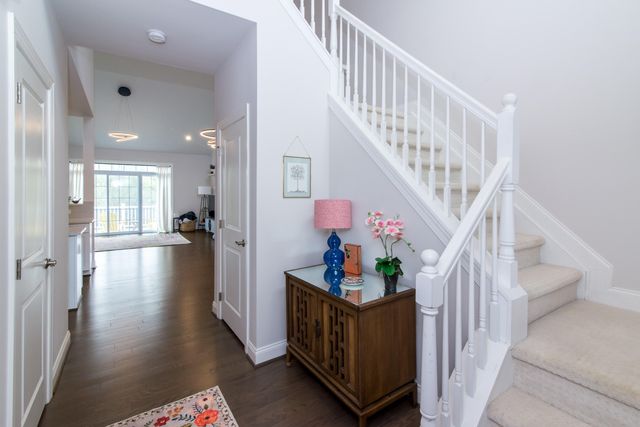 2544 Oxford Circle, Ann Arbor, MI 48103