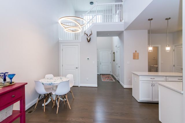 2544 Oxford Circle, Ann Arbor, MI 48103