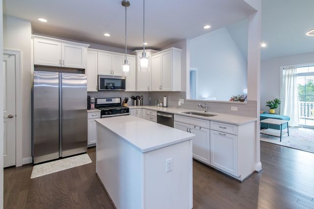 2544 Oxford Circle, Ann Arbor, MI 48103