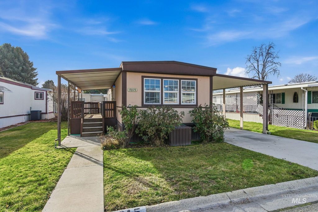 7015 W Royal Glen Lane, Boise, ID 83714