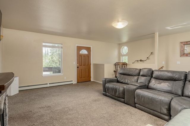 2375 LINDSBORG DRIVE, North Pole, AK 99705