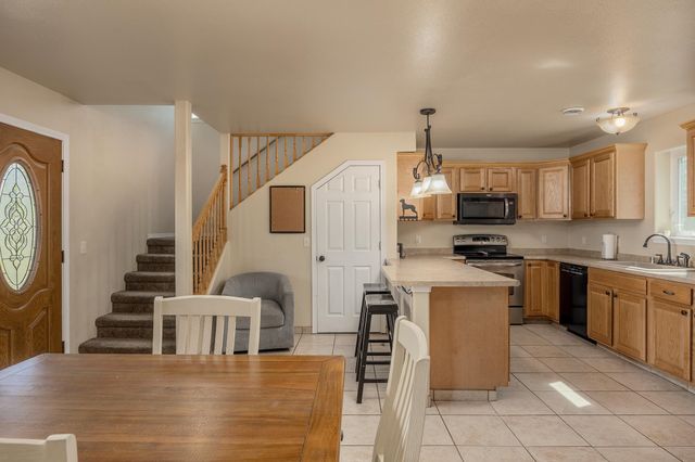 2375 LINDSBORG DRIVE, North Pole, AK 99705