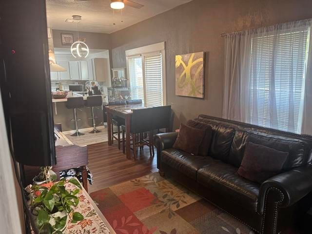 2005 S Wichita St, Wichita, KS 67213