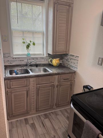 2005 S Wichita St, Wichita, KS 67213