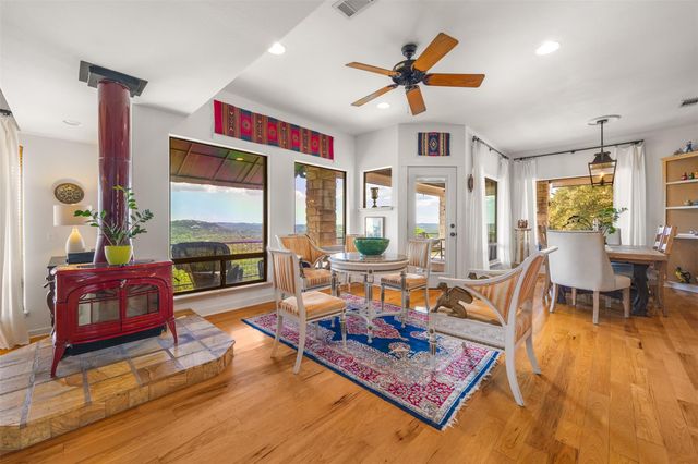 640 Casey LN, Wimberley, TX 78676