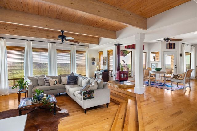 640 Casey LN, Wimberley, TX 78676