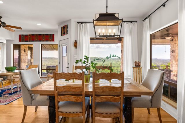 640 Casey LN, Wimberley, TX 78676