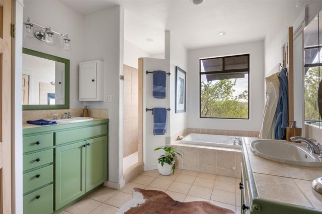 640 Casey LN, Wimberley, TX 78676