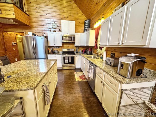 33473 Hwy 82, Cookson, OK 74427