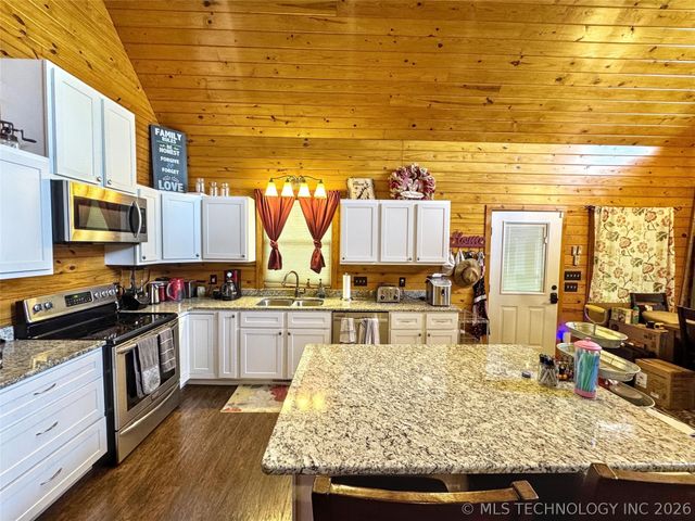 33473 Hwy 82, Cookson, OK 74427