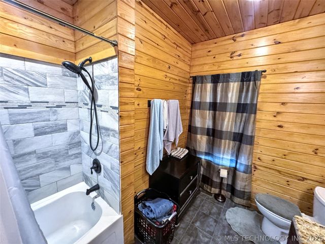 33473 Hwy 82, Cookson, OK 74427