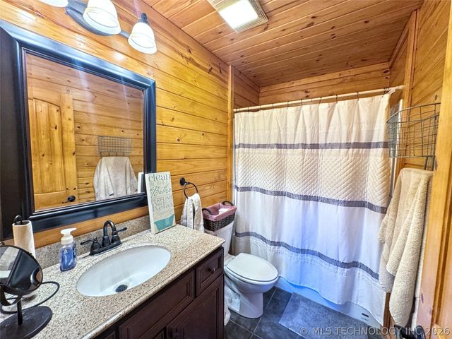 33473 Hwy 82, Cookson, OK 74427