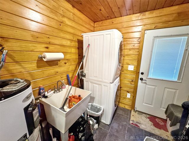 33473 Hwy 82, Cookson, OK 74427