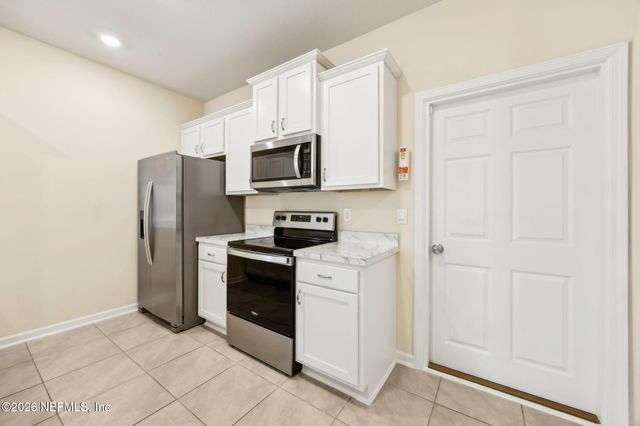 86440 SHORTLINE Circle, Yulee, FL 32097