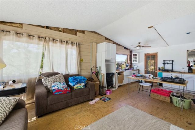 14971 Sunnydale, Lake Hughes, CA 93532