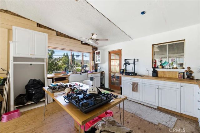 14971 Sunnydale, Lake Hughes, CA 93532