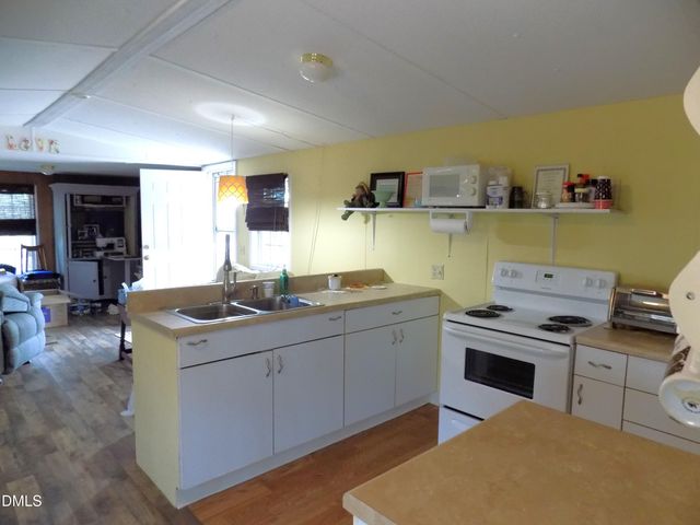 15 Full Circle, Spring Hope, NC 27882