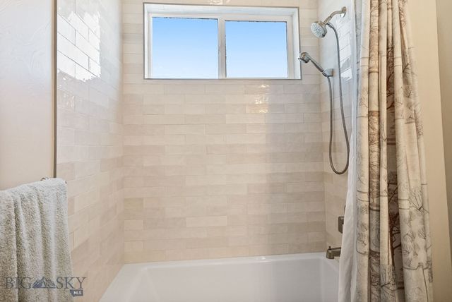 1604 Kit Carson Circle, Belgrade, MT 59714