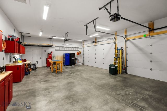 1604 Kit Carson Circle, Belgrade, MT 59714