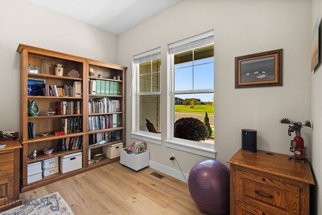 1604 Kit Carson Circle, Belgrade, MT 59714