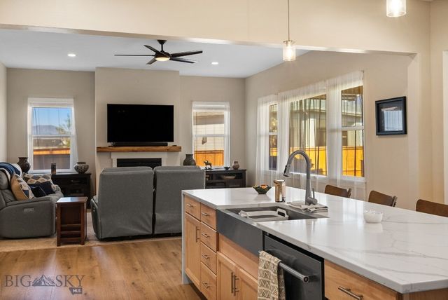 1604 Kit Carson Circle, Belgrade, MT 59714