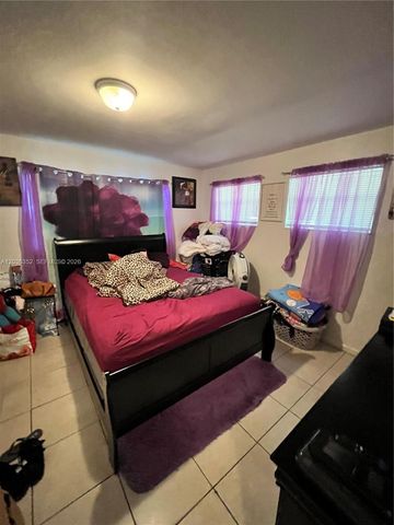 5652 Parke Ave, West Palm Beach, FL 33407