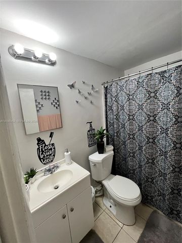 5652 Parke Ave, West Palm Beach, FL 33407