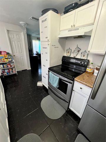 5652 Parke Ave, West Palm Beach, FL 33407