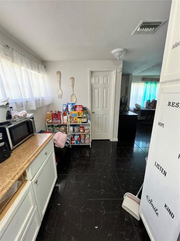 5652 Parke Ave, West Palm Beach, FL 33407