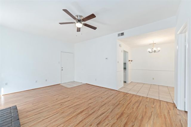 9707 Richmond Avenue 49, Houston, TX 77042